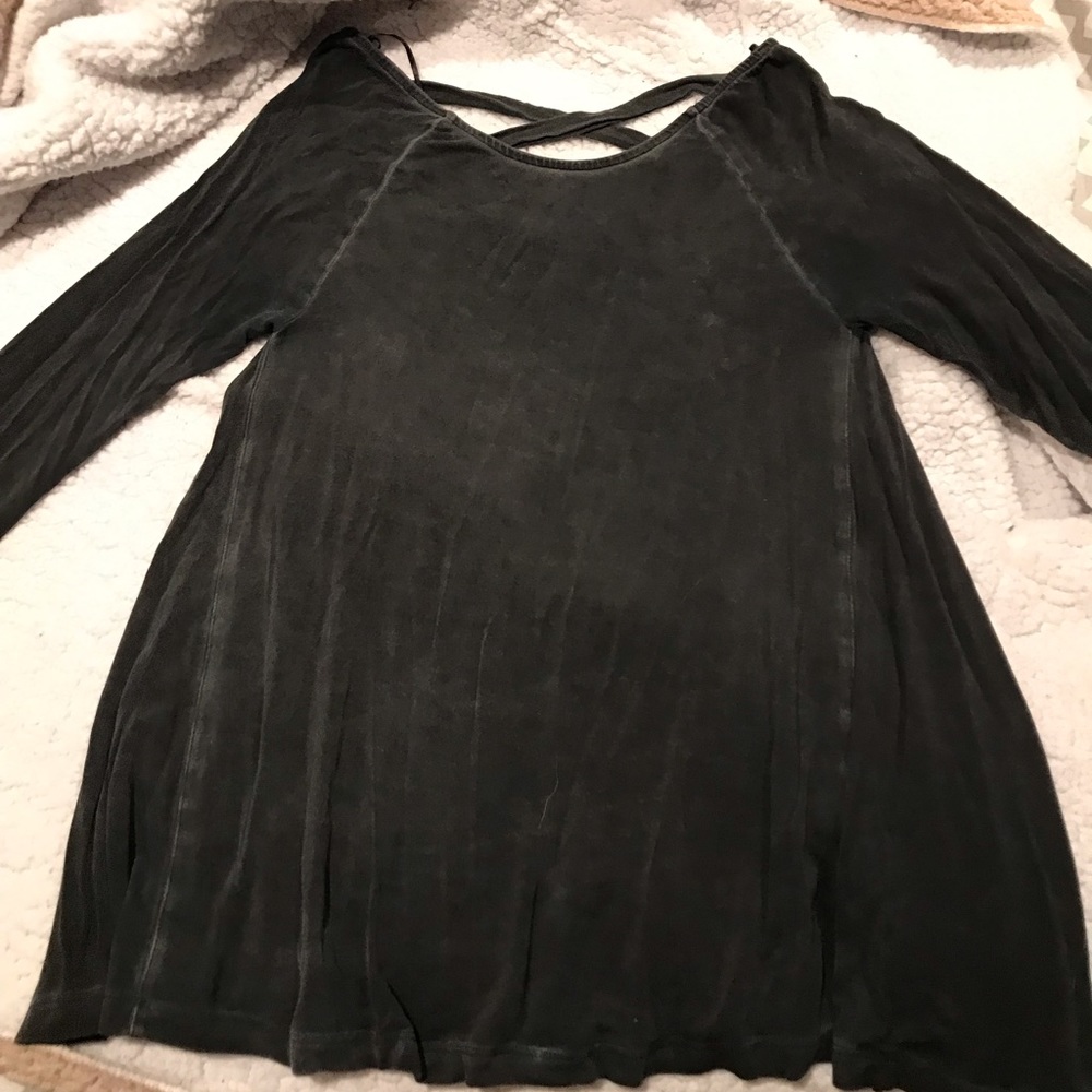 3 quarter length long sleeve shirt